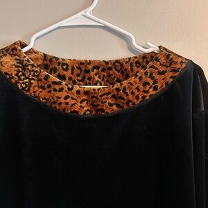Y2K Cypress Velvet Leopard Print Trim Long Sleeve Top Size Medium
